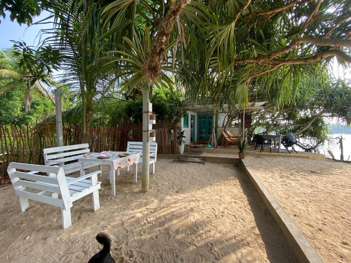 Ocean Beach House Матара Екстериор снимка