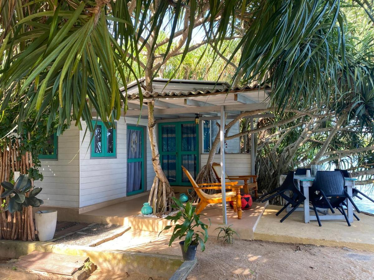Ocean Beach House Матара Екстериор снимка